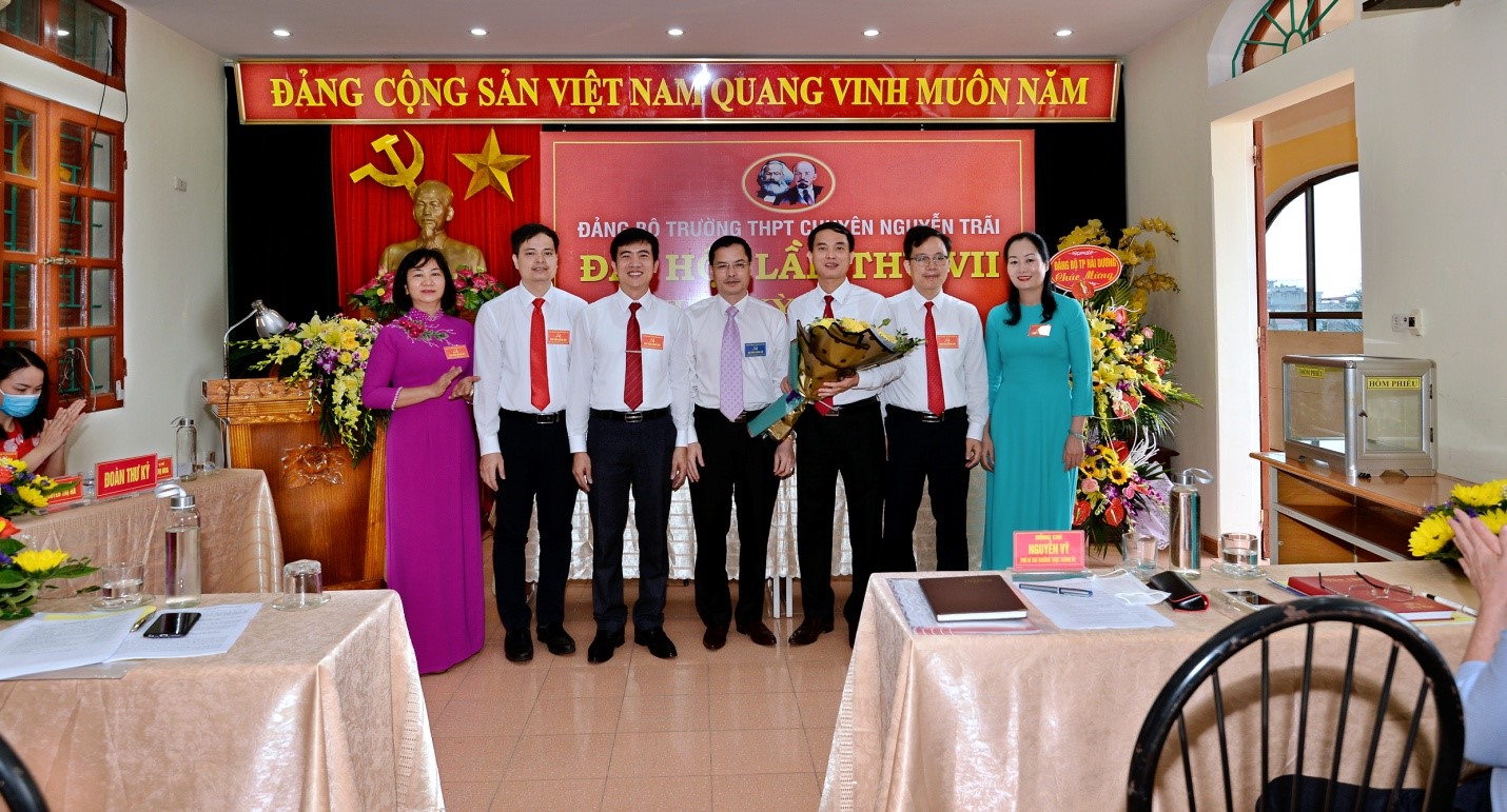 Đại hội Đảng bộ trường THPT chuyên Nguyễn Trãi lần thứ VII - nhiệm kì (2020 - 2025)